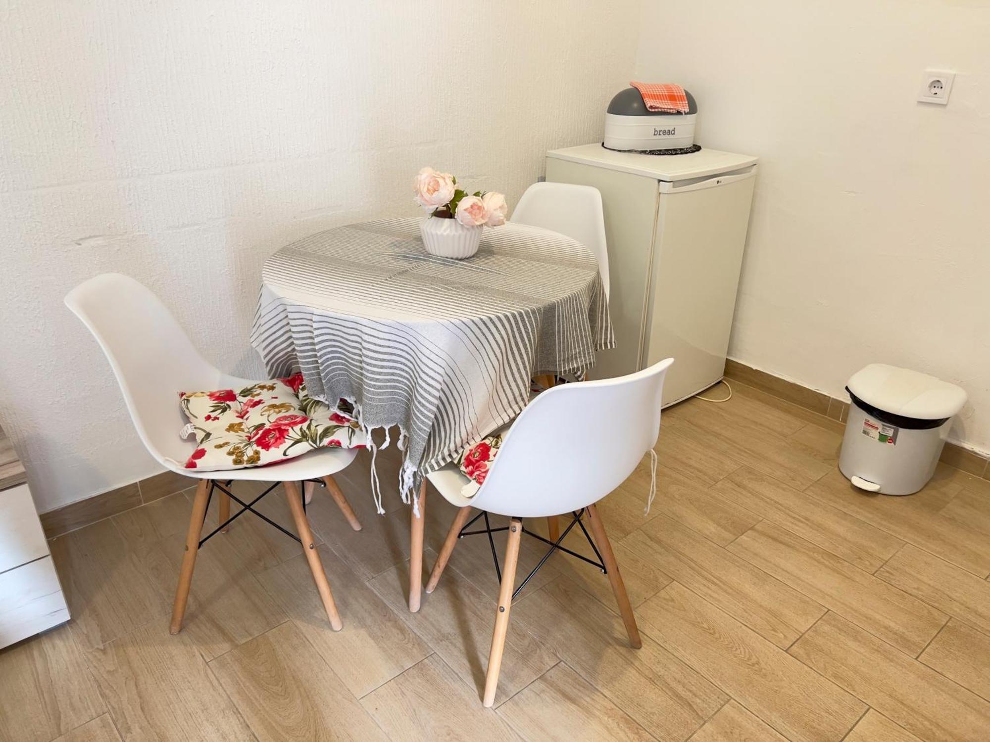 Casa Apartments, One-Bedroom Apartment ブドヴァ エクステリア 写真