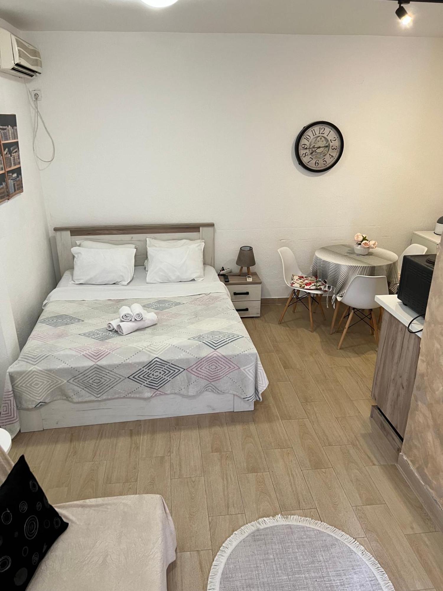 Casa Apartments, One-Bedroom Apartment ブドヴァ エクステリア 写真