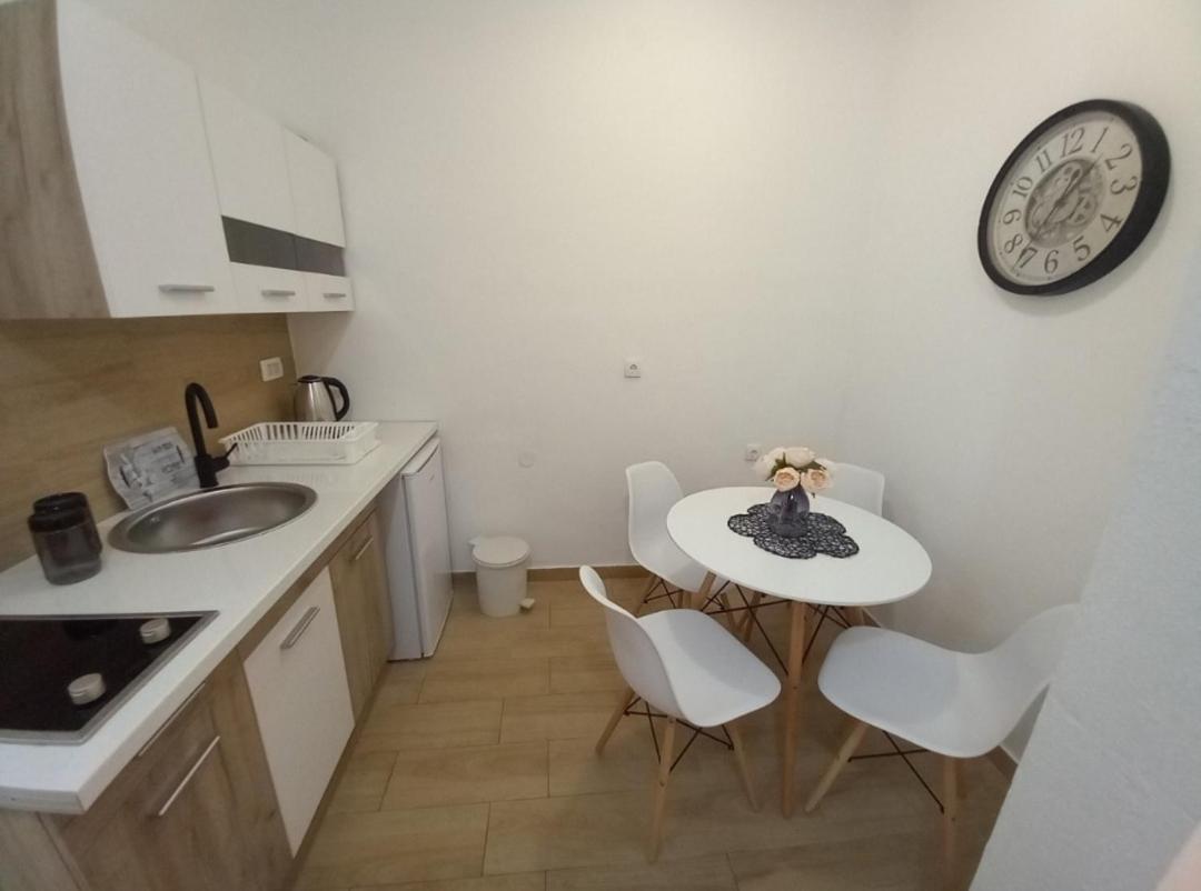 Casa Apartments, One-Bedroom Apartment ブドヴァ エクステリア 写真